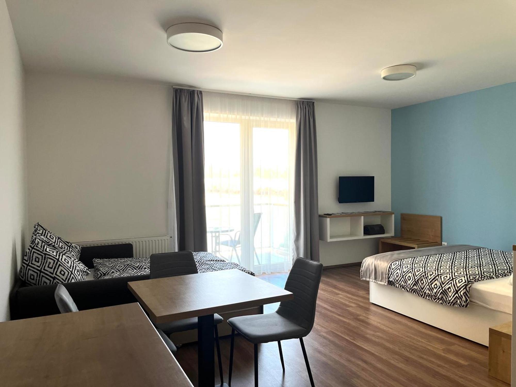Berill Crystal Apartman Sarvar Exterior foto